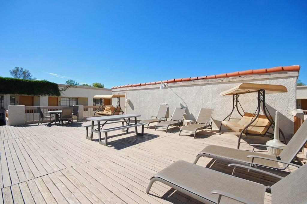 Отель Ramada Tucson East Экстерьер фото